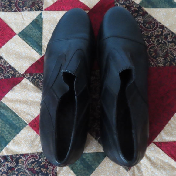 helm slip on black leather shoes sz 9 - Picture 4 of 8